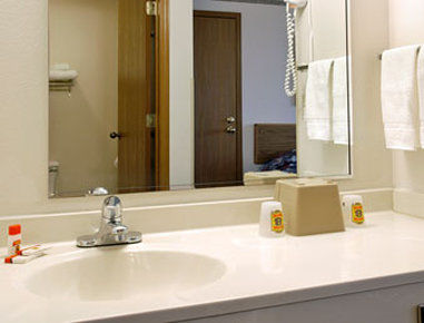 Hotel Super 8 By Wyndham Beloit Habitación foto